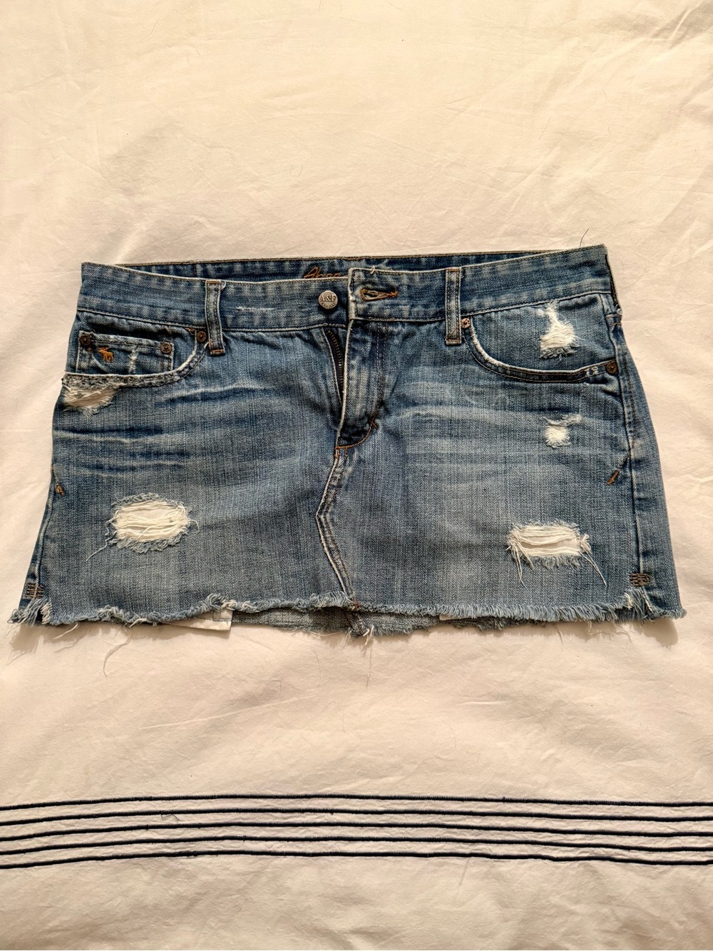 Vintage 2000’s Abercrombie & Fitch Denim Mini Skirt